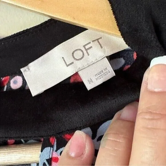 Loft Floral Berry Women’s Dress Size M Velvet Trim Keyhole Cut Out Long Sleeve - Picture 9 of 9